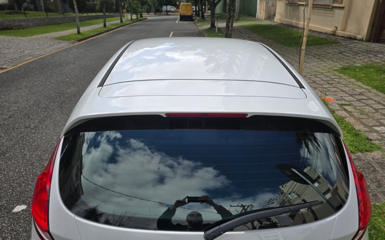 imagem-https://www.socarrao.com.br/sc-vehicle-images-prod/4040573/1790111869110-SU1HLTIwMjYwOTIyLVdBMDI2Mi5qcGc.jpg