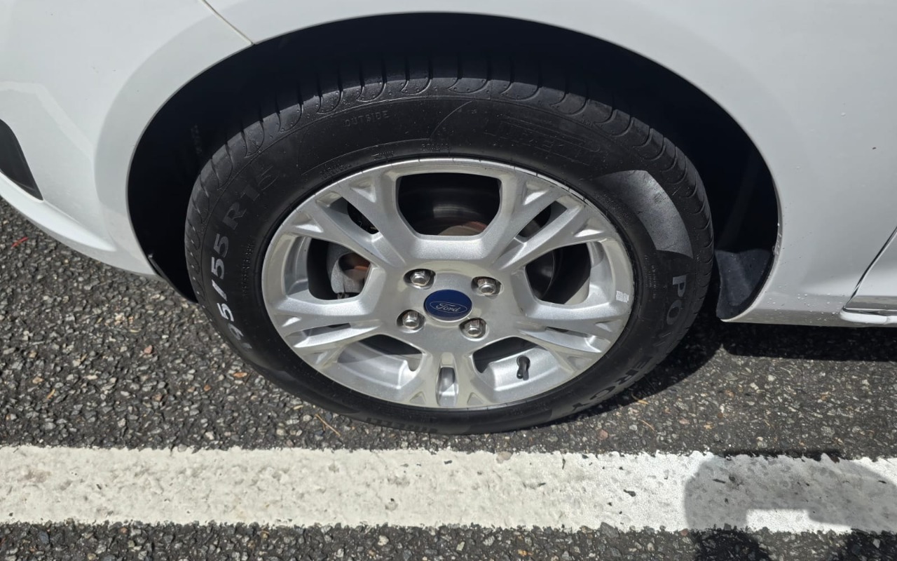 imagem-https://www.socarrao.com.br/sc-vehicle-images-prod/4040573/1790111869617-SU1HLTIwMjYwOTIyLVdBMDI1NS5qcGc.jpg