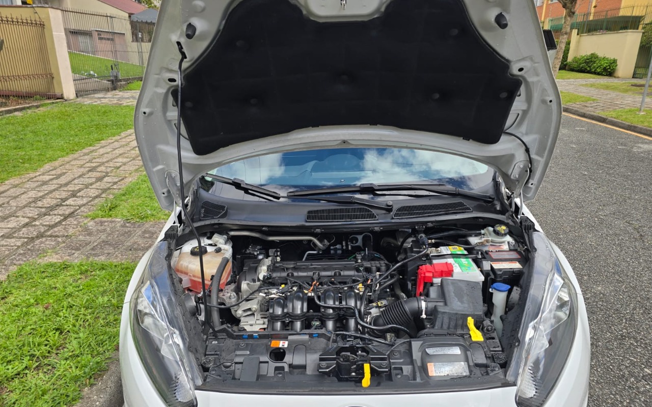 imagem-https://www.socarrao.com.br/sc-vehicle-images-prod/4040573/1790111869876-SU1HLTIwMjYwOTIyLVdBMDI1Ni5qcGc.jpg