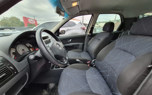 imagem-https://www.socarrao.com.br/sc-vehicle-images-prod/4040622/1790112098330-003_df83cf837e7065410d7f19dea9712f3c.jpg