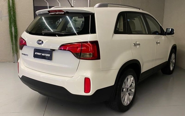 imagem-https://www.socarrao.com.br/sc-vehicle-images-prod/4040671/1791203816351-8192387_4_B_3c5e080552.jpeg