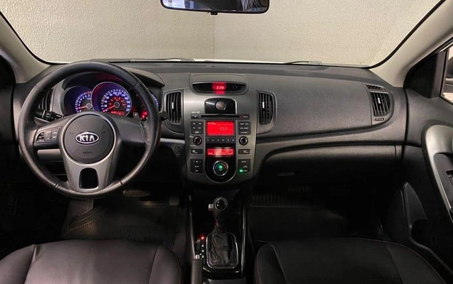 imagem-https://www.socarrao.com.br/sc-vehicle-images-prod/4040674/1790112333955-8486585_7_B_79316b365c.jpeg