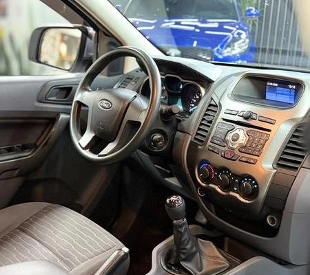 imagem-https://www.socarrao.com.br/sc-vehicle-images-prod/4040712/1790170240203-8485979_7_B_469bd735b3.jpeg