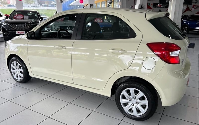 imagem-https://www.socarrao.com.br/sc-vehicle-images-prod/4040925/1790112754490-8492677_3_B_52fa132e1e.jpeg