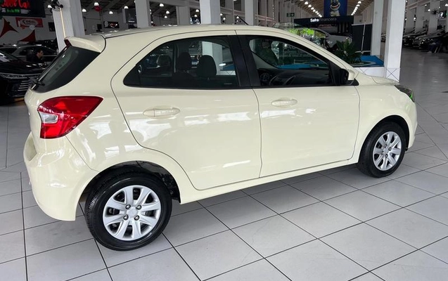 imagem-https://www.socarrao.com.br/sc-vehicle-images-prod/4040925/1790112754494-8492677_5_B_5eeb27cb0b.jpeg