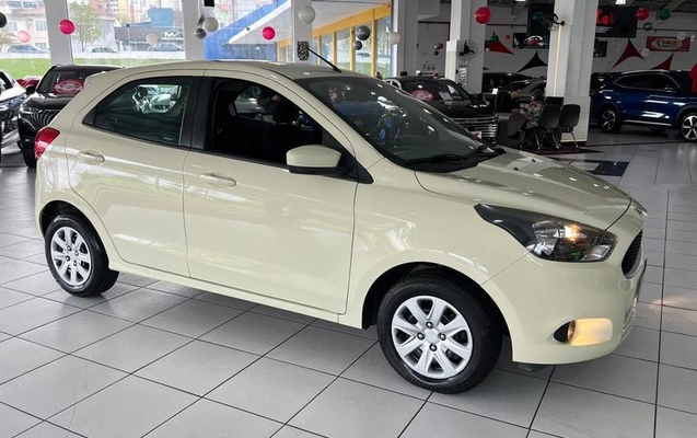 imagem-https://www.socarrao.com.br/sc-vehicle-images-prod/4040925/1790112754496-8492677_6_B_a82bdf11c7.jpeg