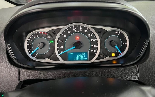 imagem-https://www.socarrao.com.br/sc-vehicle-images-prod/4040925/1790112754502-8492677_9_B_5448534bc9.jpeg