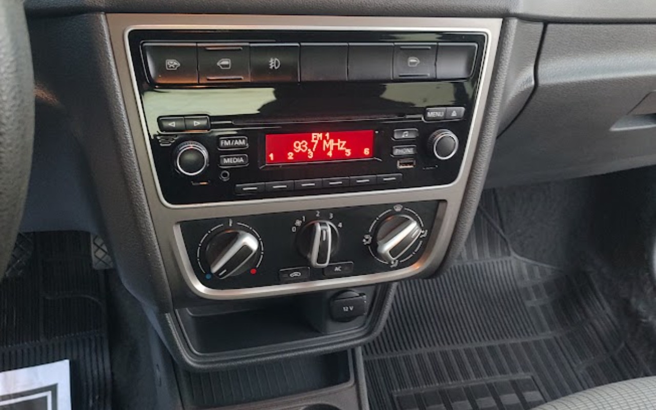 imagem-https://www.socarrao.com.br/sc-vehicle-images-prod/4041283/1790113646547-SU1HXzIwMjYwOTIyXzE4MDYwMzg4Ml9IRFIgLSBDw7NwaWEuanBn.jpg