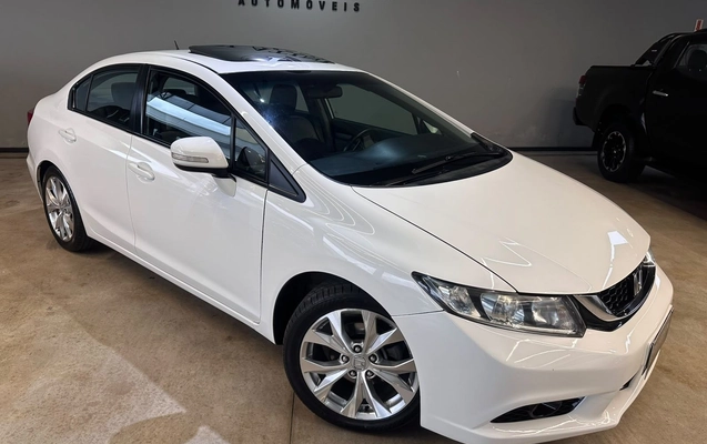 imagem-https://www.socarrao.com.br/sc-vehicle-images-prod/4041331/1790113697041-ce3b3b17032f435aab6dd69b5d957f36_1790113619453.jpg