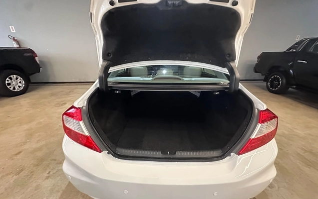 imagem-https://www.socarrao.com.br/sc-vehicle-images-prod/4041331/1790113697047-f3ed3dc4822f483b8a4e4626f3bbc0e0_1790113619502.jpg