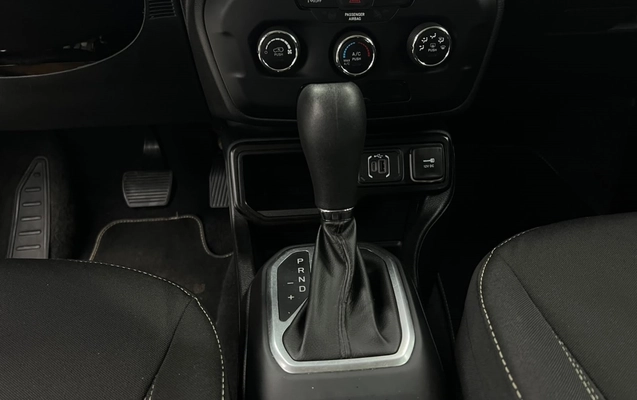 imagem-https://www.socarrao.com.br/sc-vehicle-images-prod/4041387/1790113768863-17_053611.jpg