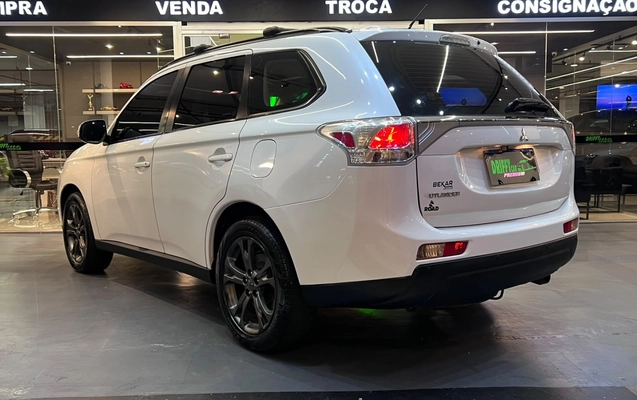 imagem-https://www.socarrao.com.br/sc-vehicle-images-prod/4041416/1790113885119-2_041314.jpg
