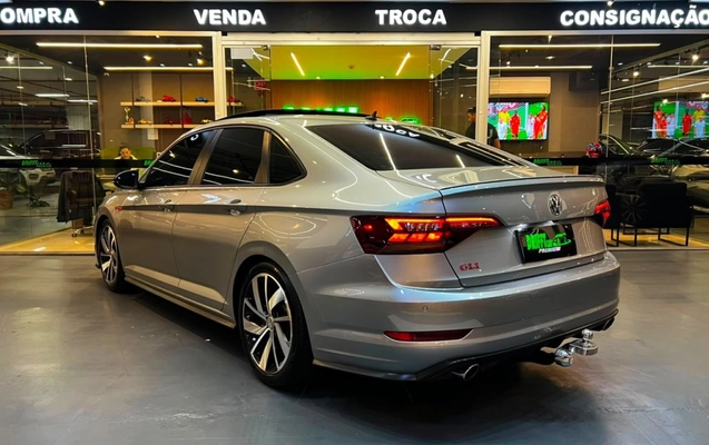 imagem-https://www.socarrao.com.br/sc-vehicle-images-prod/4041430/1790113981288-2_095303.jpg