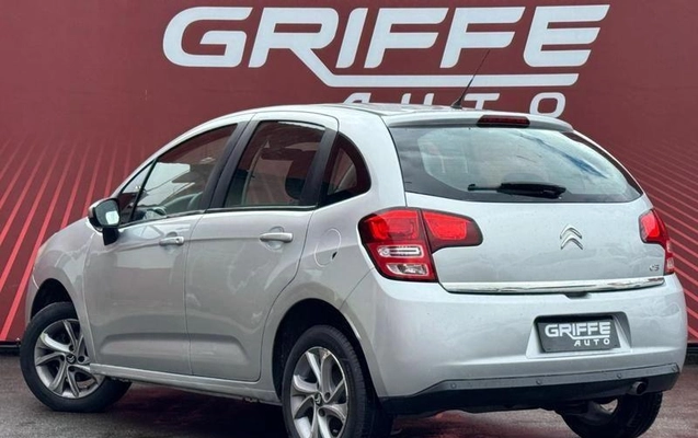 imagem-https://www.socarrao.com.br/sc-vehicle-images-prod/4041539/1790114356589-8491229_12_B_d007c4fda8.jpeg