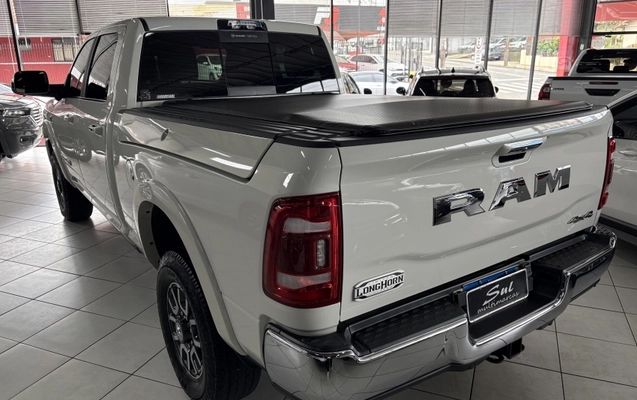 imagem-https://www.socarrao.com.br/sc-vehicle-images-prod/4042055/1790255357751-UVcMLBnAtbdtLbNp0Kn2UwD7Iq9RRV0J.jpg