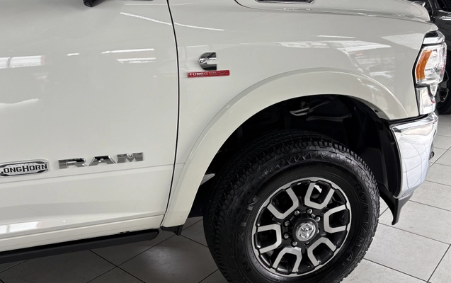imagem-https://www.socarrao.com.br/sc-vehicle-images-prod/4042055/1790255357755-Dvf99kzXe92QUkgXIMr4d7biQIRXpbwM.jpg