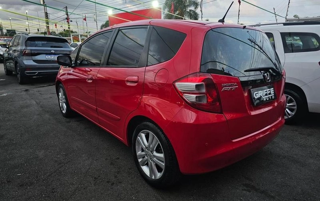 imagem-https://www.socarrao.com.br/sc-vehicle-images-prod/4042139/1790115876611-8492532_3_B_fec4c14176.jpeg