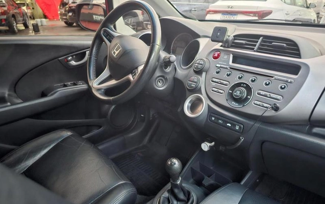 imagem-https://www.socarrao.com.br/sc-vehicle-images-prod/4042139/1790115876612-8492532_4_B_bc4b2c3c58.jpeg