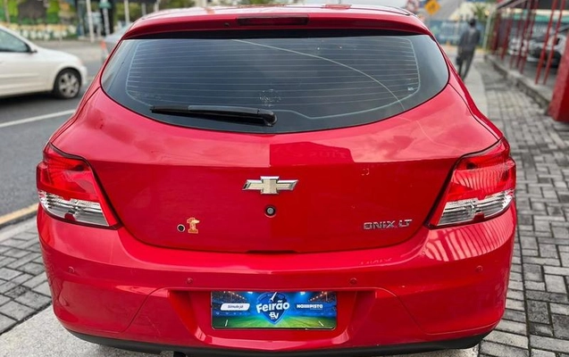 imagem-https://www.socarrao.com.br/sc-vehicle-images-prod/4043095/1790118250008-8503513_7_B_056f53a905.jpeg