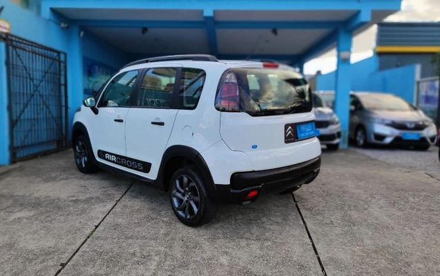 imagem-https://www.socarrao.com.br/sc-vehicle-images-prod/40471/1789503359595-gb-49bf55d.jpeg