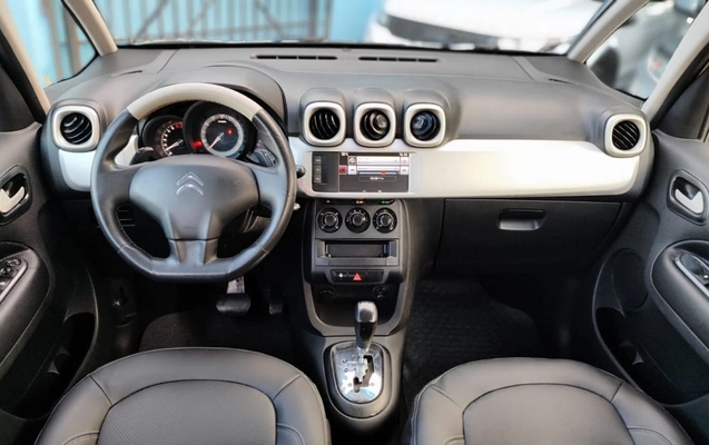 imagem-https://www.socarrao.com.br/sc-vehicle-images-prod/40471/1789503359600-gb-cf826be.jpeg