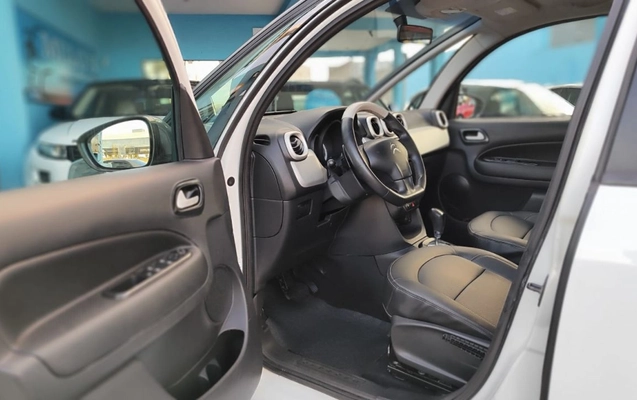 imagem-https://www.socarrao.com.br/sc-vehicle-images-prod/40471/1789503359602-gb-4d3db26.jpeg