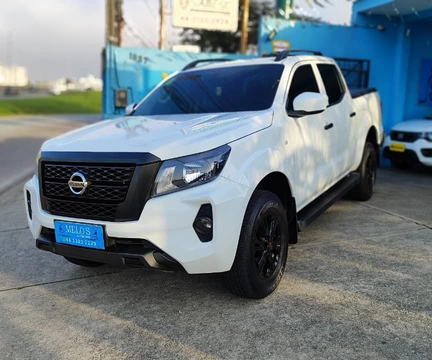Nissan Frontier 2023 Branco — foto 1 de 3