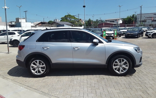 imagem-https://www.socarrao.com.br/sc-vehicle-images-prod/4049044/1790135269200-1_100045.jpg