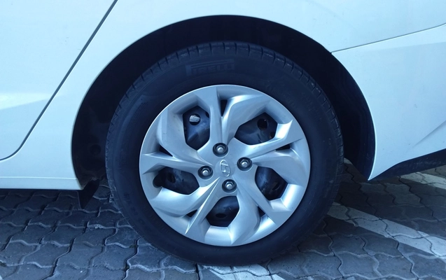 imagem-https://www.socarrao.com.br/sc-vehicle-images-prod/4050910/1790140071808-2_023156.jpg