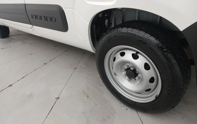 imagem-https://www.socarrao.com.br/sc-vehicle-images-prod/4053306/1790144199457-1_112738.jpg