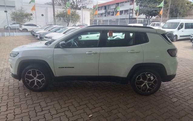 imagem-https://www.socarrao.com.br/sc-vehicle-images-prod/4055759/1790148728982-2_070052.jpg