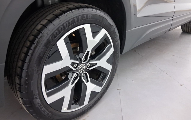 imagem-https://www.socarrao.com.br/sc-vehicle-images-prod/4055801/1790148791815-1_043440.jpg