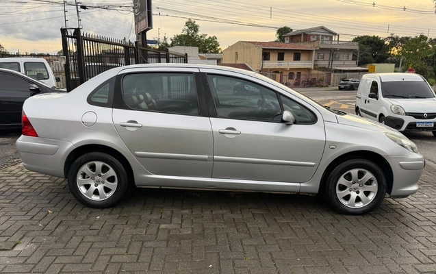 imagem-https://www.socarrao.com.br/sc-vehicle-images-prod/4056967/1790154011323-SU1HLTIwMjYwOTIzLVdBMDAxMC5qcGc.jpg