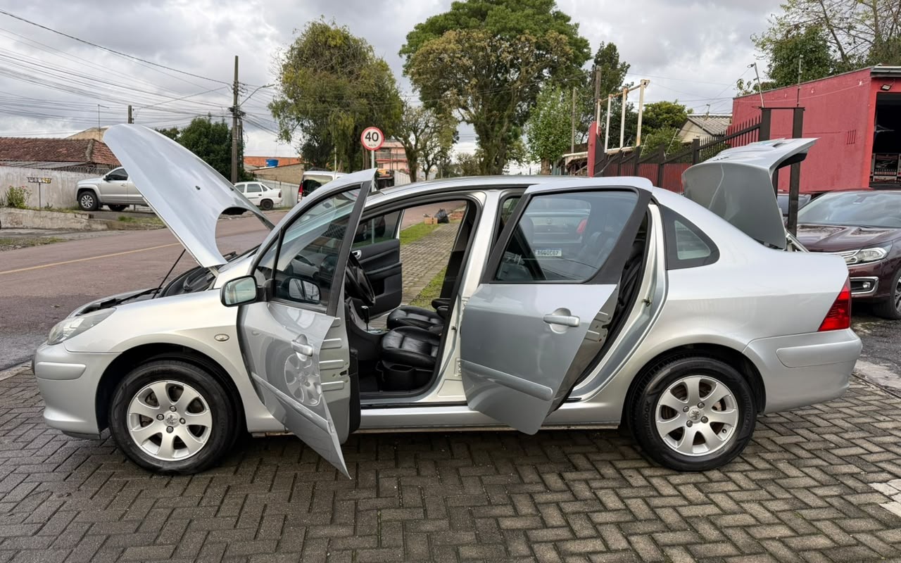 imagem-https://www.socarrao.com.br/sc-vehicle-images-prod/4056967/1790154011933-SU1HLTIwMjYwOTIzLVdBMDAxNi5qcGc.jpg