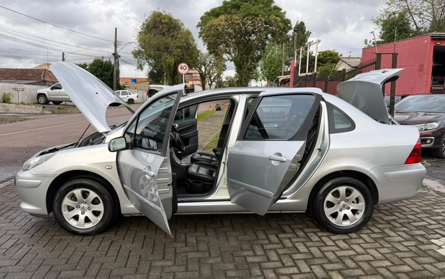 imagem-https://www.socarrao.com.br/sc-vehicle-images-prod/4056967/1790154011933-SU1HLTIwMjYwOTIzLVdBMDAxNi5qcGc.jpg