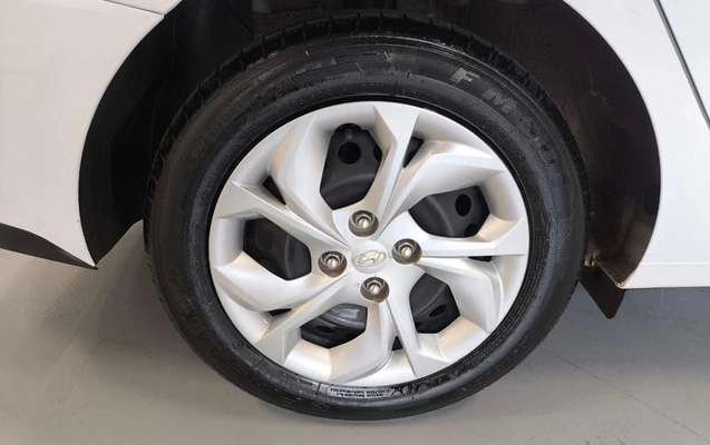 imagem-https://www.socarrao.com.br/sc-vehicle-images-prod/4057104/1790859170773-8503654_18_B_47f4637e8c.jpeg