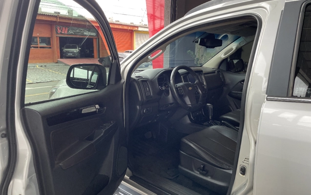 imagem-https://www.socarrao.com.br/sc-vehicle-images-prod/4057112/1790163639473-app-photos-i0UQnzDZw5XFXU25KNX7JuRo2IcQgvhI.jpg