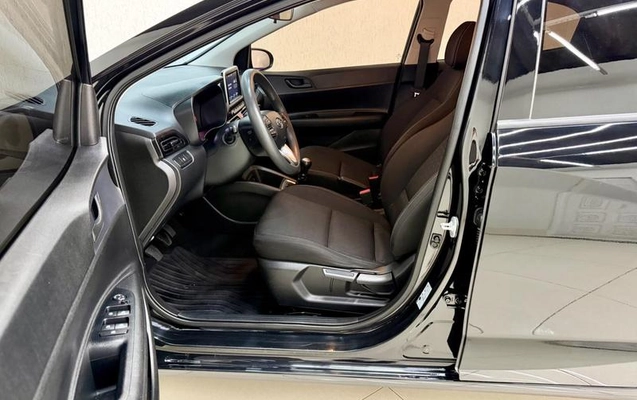 imagem-https://www.socarrao.com.br/sc-vehicle-images-prod/4057162/1790164897326-8503731_13_B_3c44217bda.jpeg