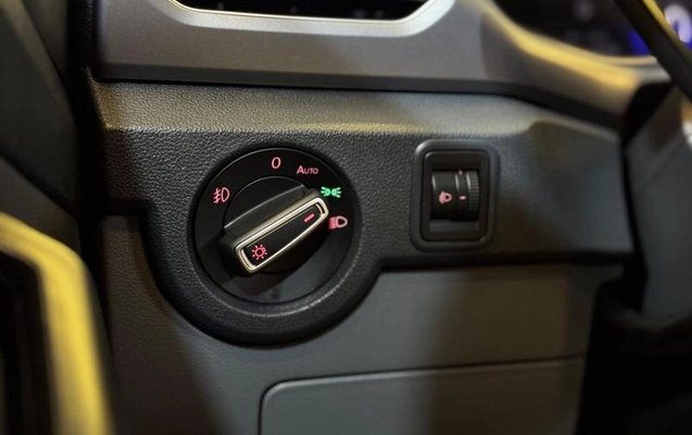 imagem-https://www.socarrao.com.br/sc-vehicle-images-prod/4057238/1790167083364-8503671_18_B_3b975f45a9.jpeg
