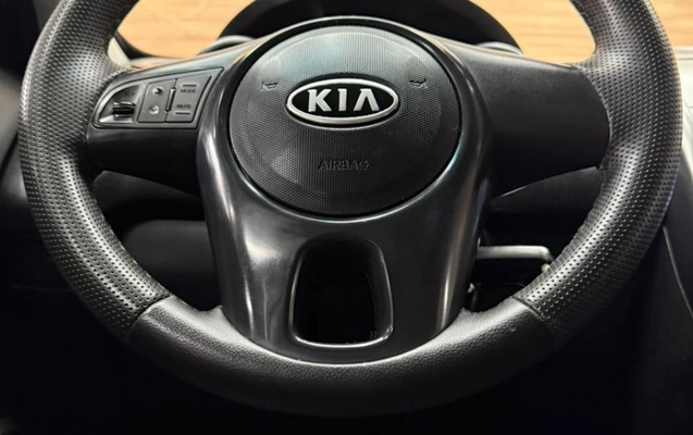 imagem-https://www.socarrao.com.br/sc-vehicle-images-prod/4057351/1790166494942-WcORPSG9ZOpc27V76OGfSur3iWLMNpb8.jpg