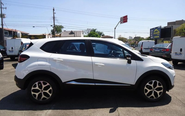 imagem-https://www.socarrao.com.br/sc-vehicle-images-prod/4058010/1791239839031-8503161_5_B_540da7963a.jpeg