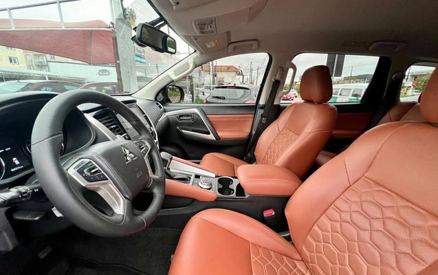 imagem-https://www.socarrao.com.br/sc-vehicle-images-prod/4058272/1790168182489-8488445_16_B_f91e355c2d.jpeg