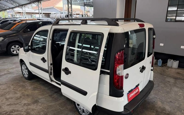 imagem-https://www.socarrao.com.br/sc-vehicle-images-prod/4058344/1790272087299-8494466_2_B_400c34916a.jpeg