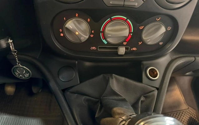 imagem-https://www.socarrao.com.br/sc-vehicle-images-prod/4058344/1790272087306-8494466_0_B_20a9fd9933.jpeg
