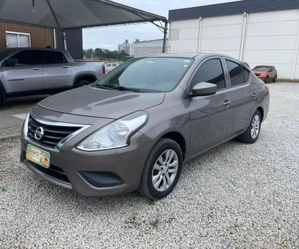 Nissan VERSA 2016 Cinza — foto 1 de 1