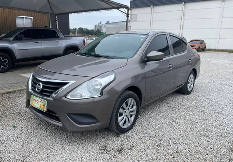 Nissan VERSA 2016 Cinza — foto 1 de 1