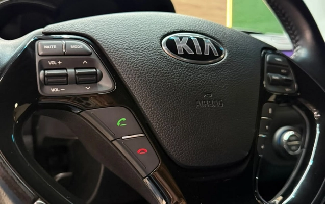 imagem-https://www.socarrao.com.br/sc-vehicle-images-prod/4058666/1790169068353-oWDT7NjdQ68RBd2FYFIG1PhQH4UgarmR.jpg