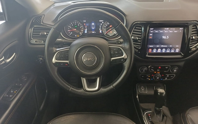imagem-https://www.socarrao.com.br/sc-vehicle-images-prod/4058873/1790169338681-vehicle_image_1790169263_3ed418e352d03a3222eba4d976a0310d.jpeg