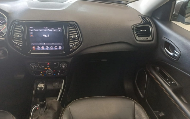imagem-https://www.socarrao.com.br/sc-vehicle-images-prod/4058873/1790169338683-vehicle_image_1790169265_903b14356e9337861a33ca3272efba8e.jpeg