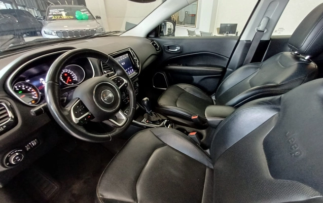 imagem-https://www.socarrao.com.br/sc-vehicle-images-prod/4058873/1790169338689-vehicle_image_1790169269_39880e1011a74fe3eeb5a363fbf67057.jpeg